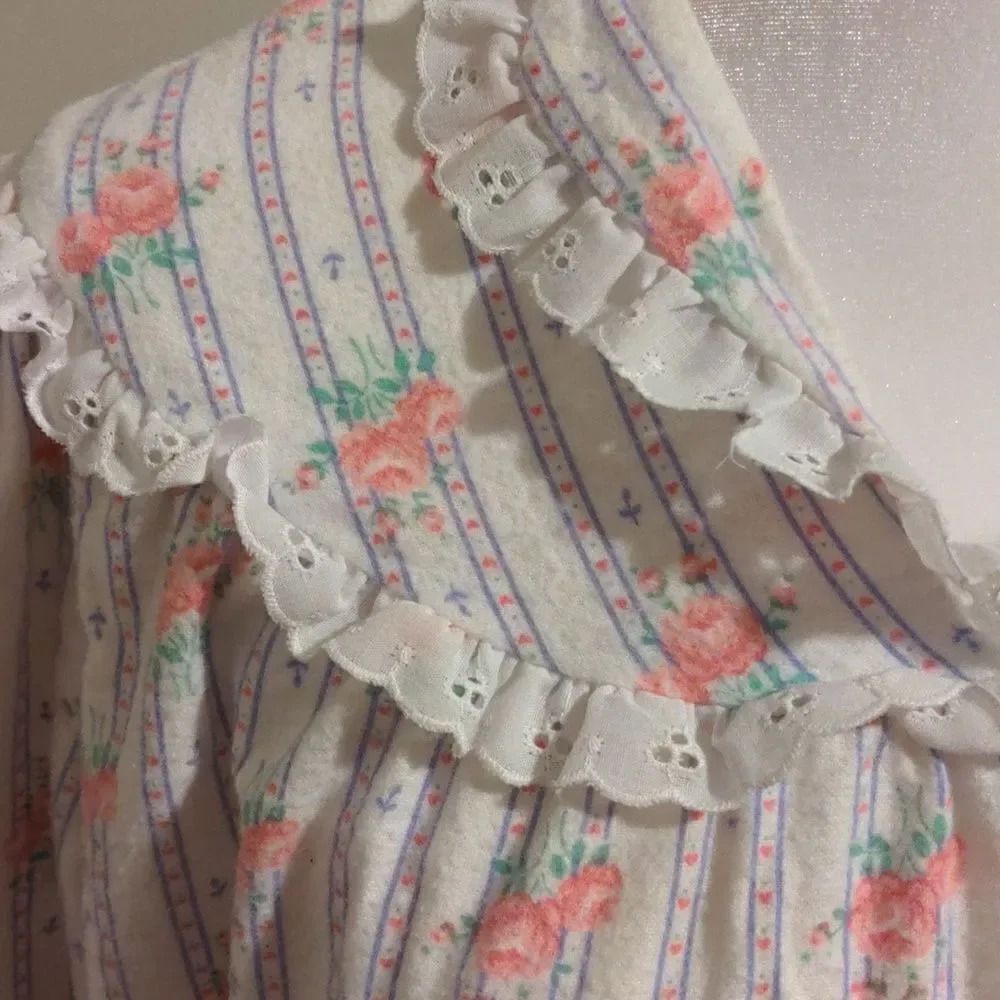 Vintage Lanz Accentuette Small Cotton Long Sleeve Pink RoseLace Trim Night Gown - Picture 3 of 12